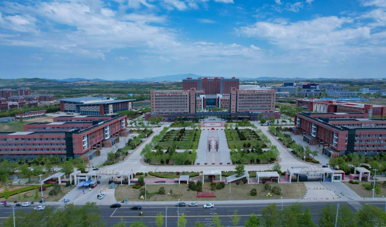 威海大学(威海大学录取分数线)